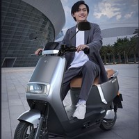 爱玛(AIMA)破冰A505六块电池72V22AH百公里超长续航时尚成人学生双人踏板智能电动摩托车 星云灰-带靠背【72V22AH六块电池-百公里续航
