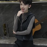 【爆款轻奢】超减龄气质针织加厚显瘦连帽衫马甲 深灰色 L （建议100斤-130斤）