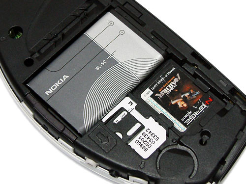 当男孩面对男人时：N-Gage VS 9210c 