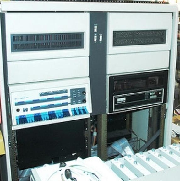 PDP-11һСPDP-112070Ⲣڼô˷վɹ۵21͡