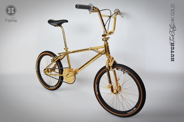 ݳ:Hutch Trick24Kƽг