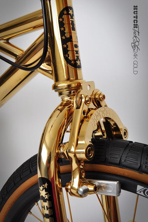 ݳ:Hutch Trick24Kƽг