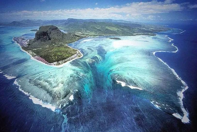 外媒盘点自然界中那些超现实景观