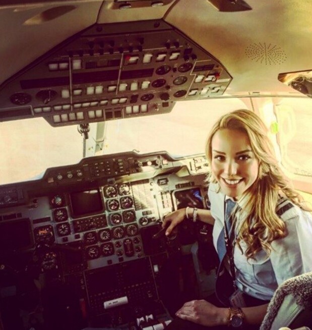 ����ò�� C��˽�˷ɻ���Ů������������