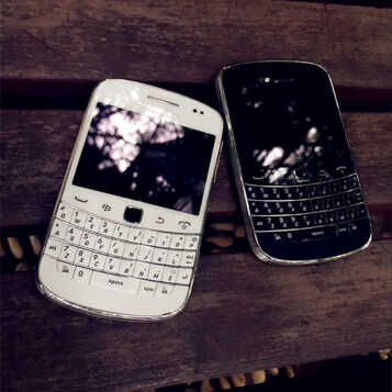 ݮBlackBerry9930 ֻ 򾭵¾ ɫͼƬ