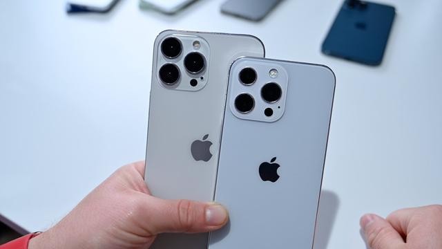 iPhone 13全系列机模曝光，镜头设计看哭了...