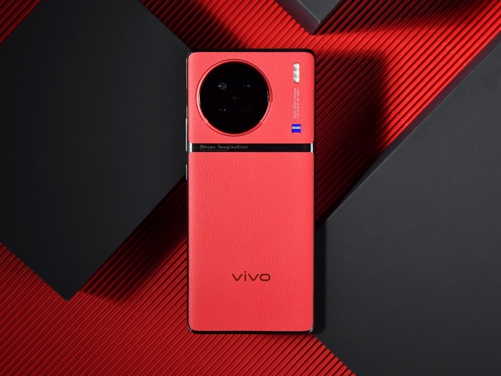 ա߻дأvivo X90»ͼ