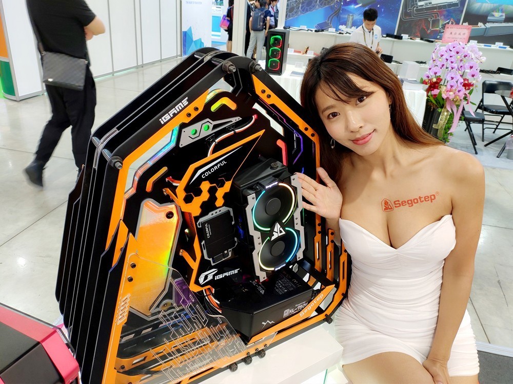 科技早报在台北：鑫谷MOD吸睛 技嘉工厂亮点不断