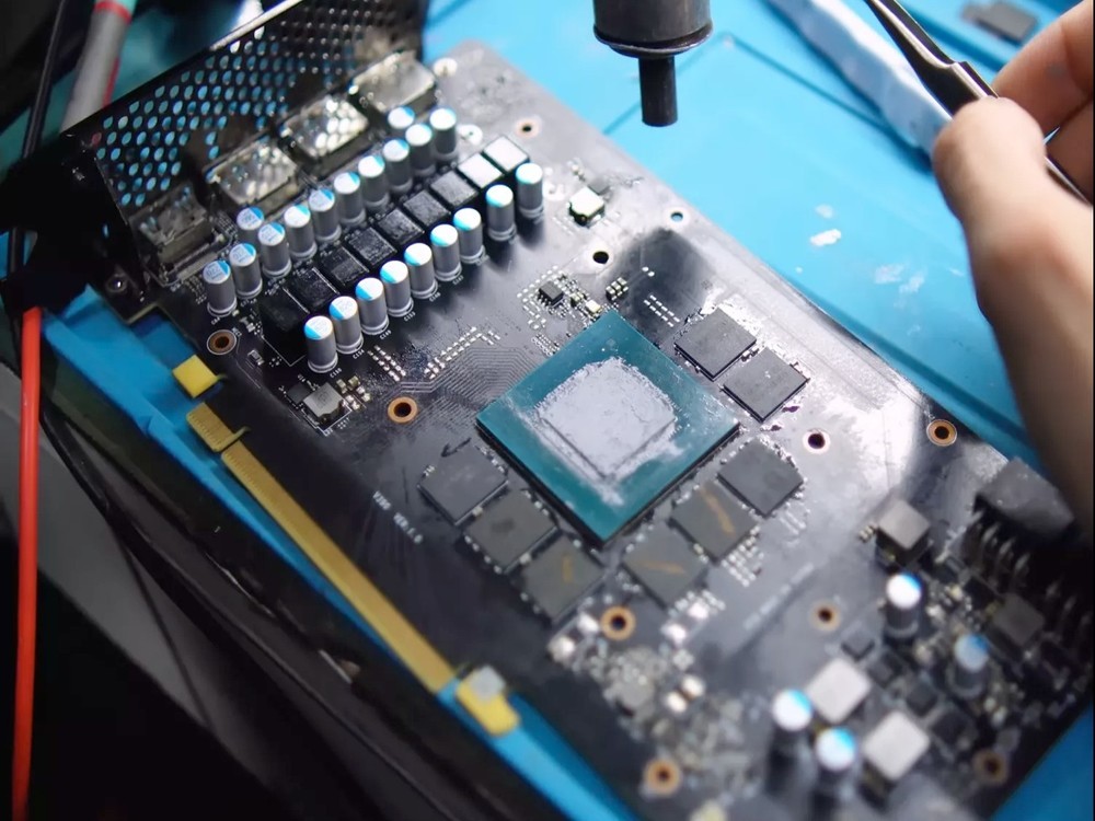 AMD 神卡性能曝光，RX 7600 售价 2500 元左右