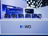 ������������WAIC 2026��չʾ֧��AI��ģ����չ�Ĵ洢����