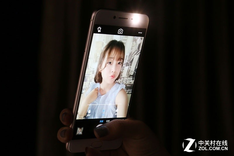  From screen fill light to studio level soft light vivo has made so much effort to illuminate you