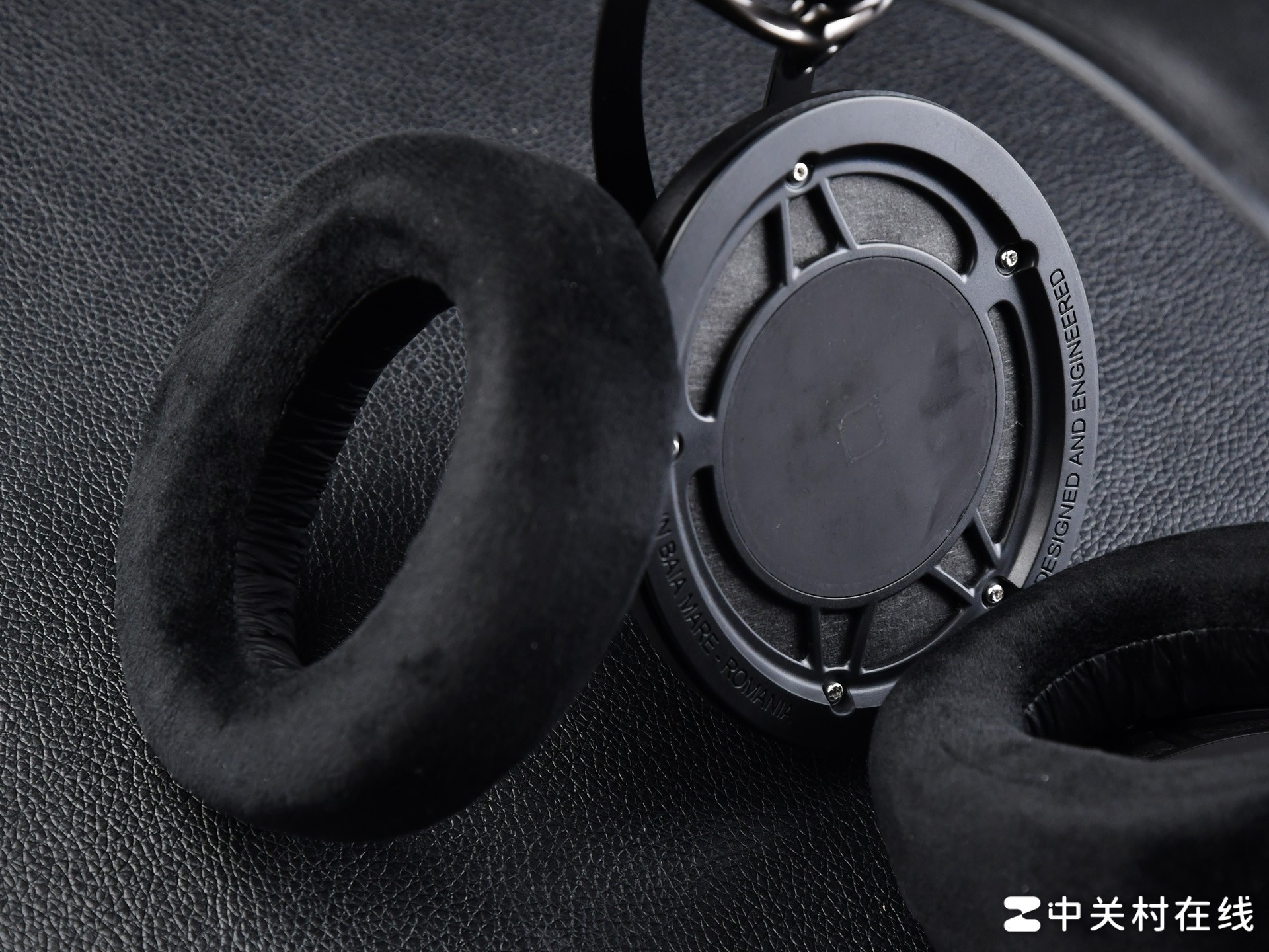 ̽ʽļУMeze Audio 105 AER