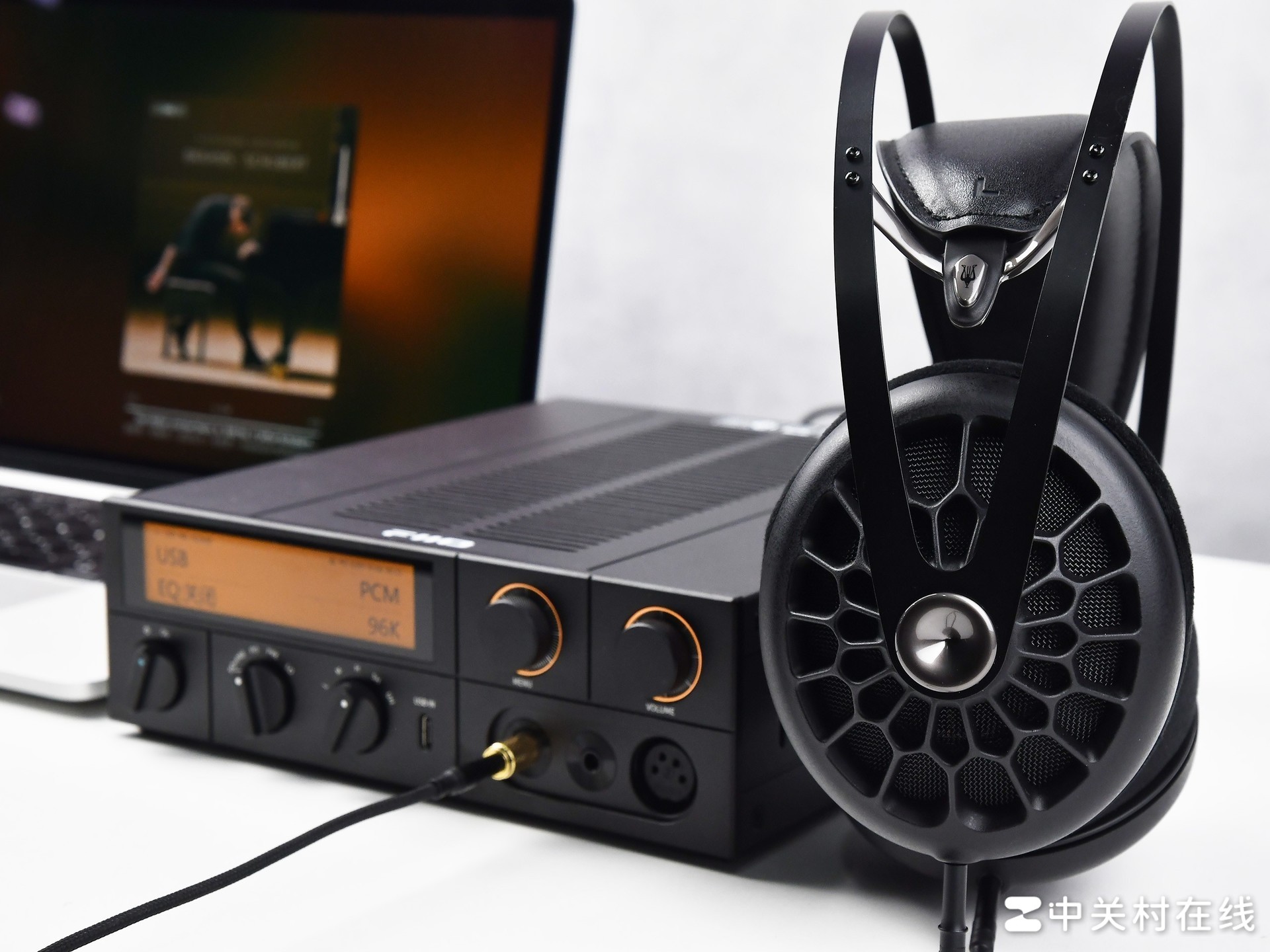 ̽ʽļУMeze Audio 105 AER