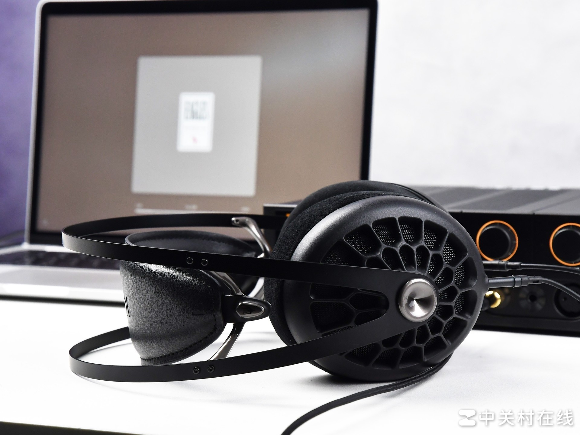 ̽ʽļУMeze Audio 105 AER