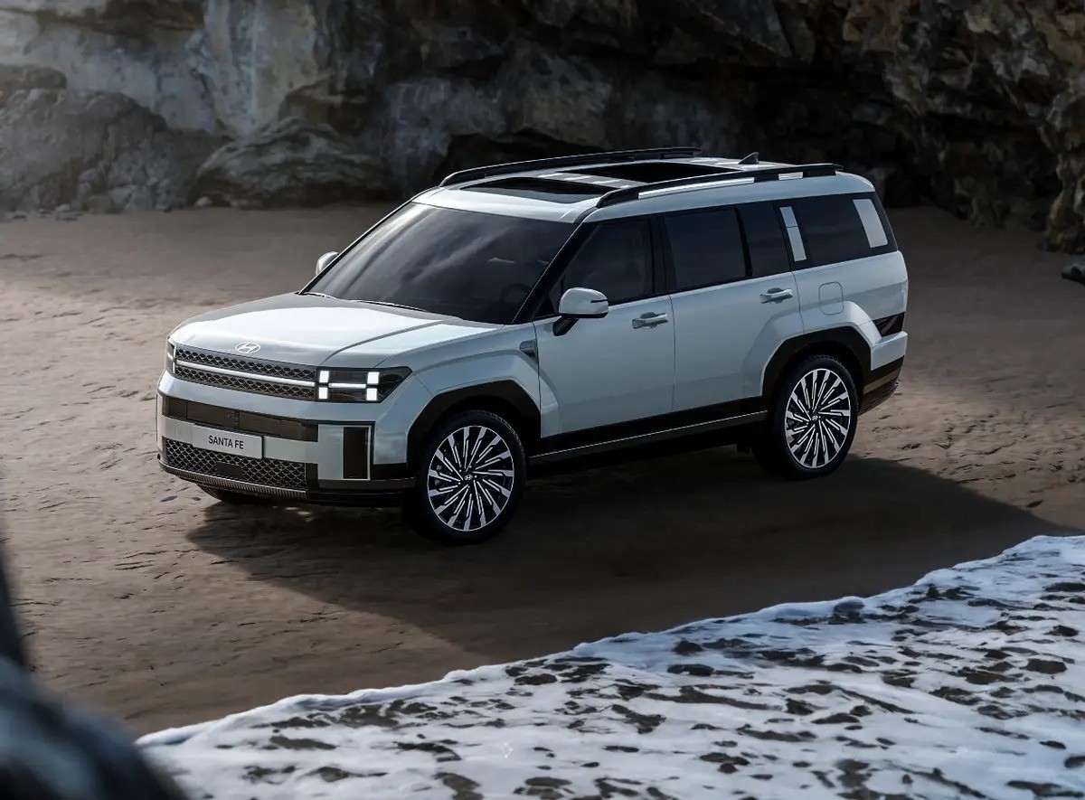 zol首页>汽车>新闻>正文 近日,北京现代全新胜达第五代车型正式宣布将