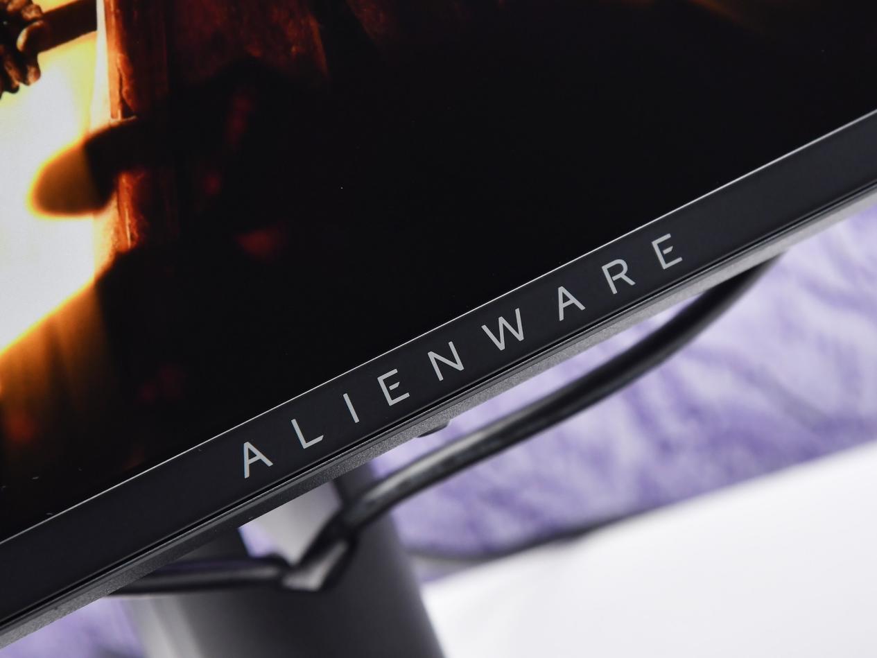 ALIENWAREAW2725QF˫ģϷʾ⣺켫Ӿ