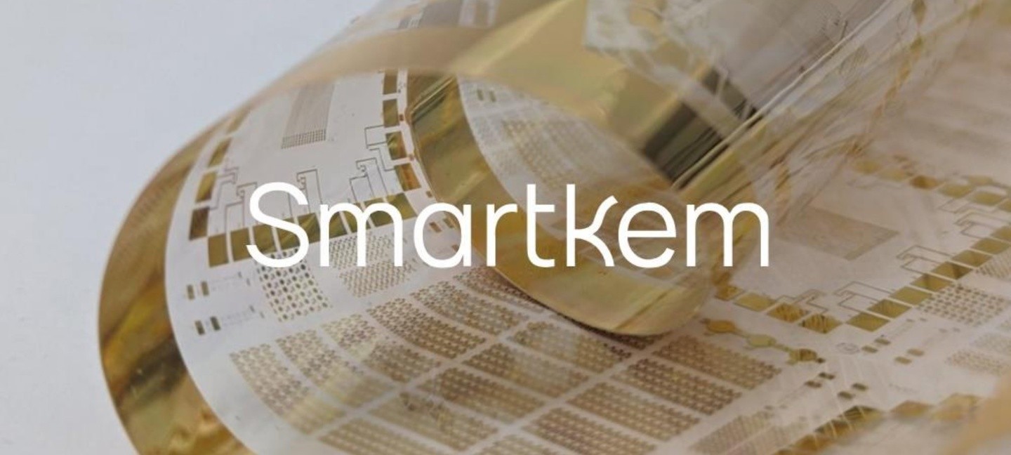 友达将同英国 Smartkem 合作开发新一代可卷曲透明 Micro LED 屏幕_https://www.btna.cn_头条_第1张