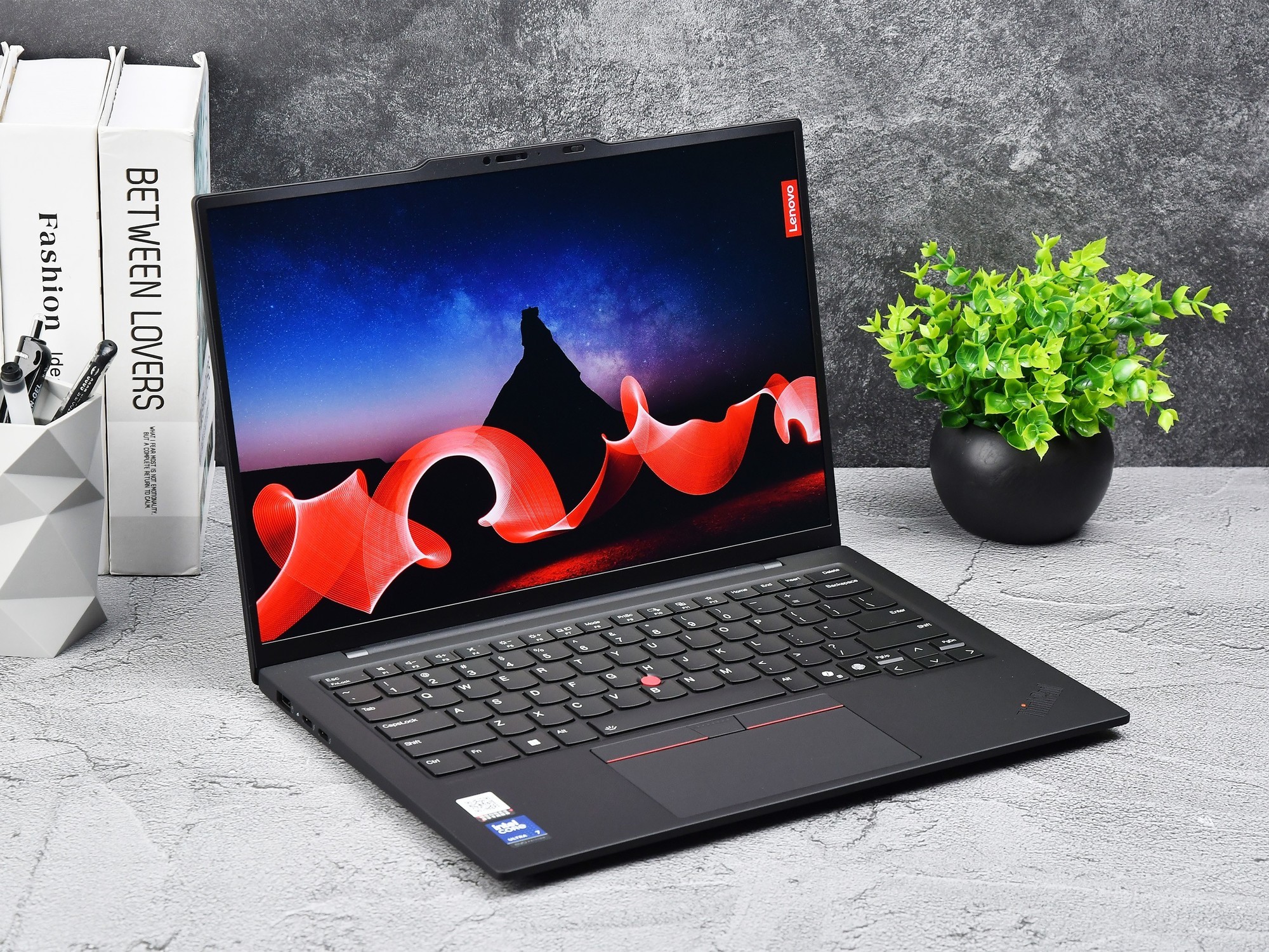 ThinkPad X1 Carbon Aura AIԪ⣺986˳ЯUltra AI PC