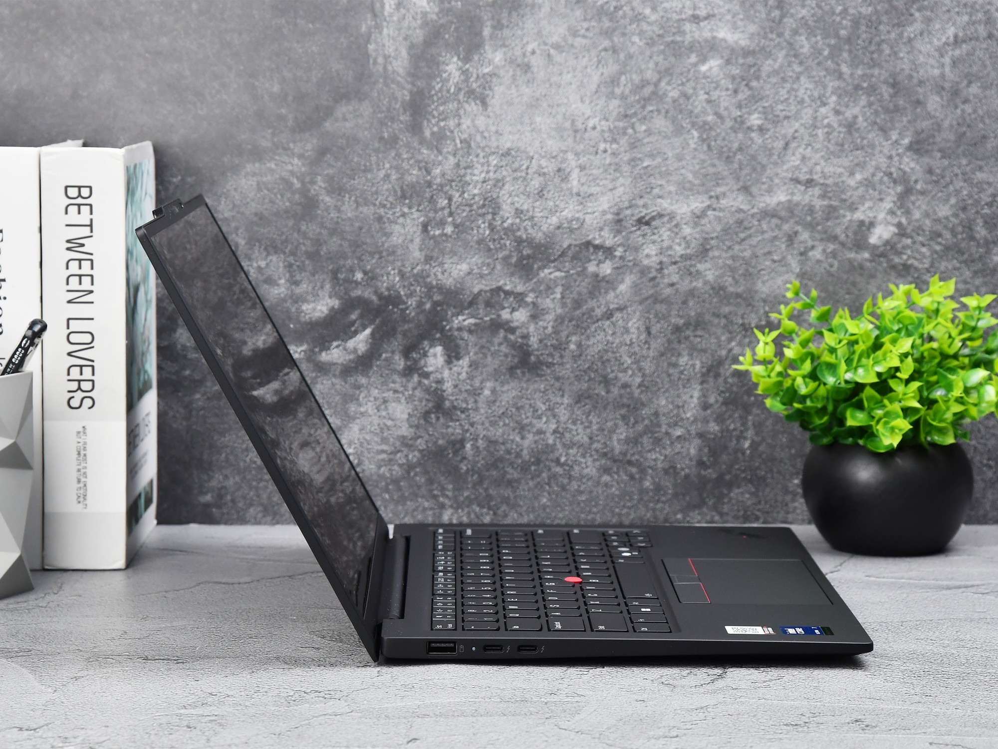 ThinkPad X1 Carbon Aura AIԪ⣺986˳ЯUltra AI PC