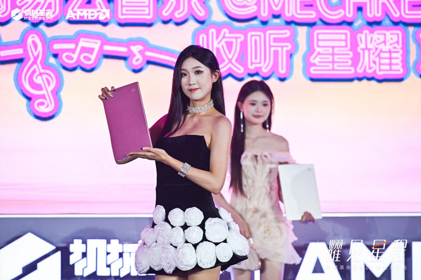 ��е���������ᱡ���г�����ҫ14���������ˡ�ְ��н���ӡ�