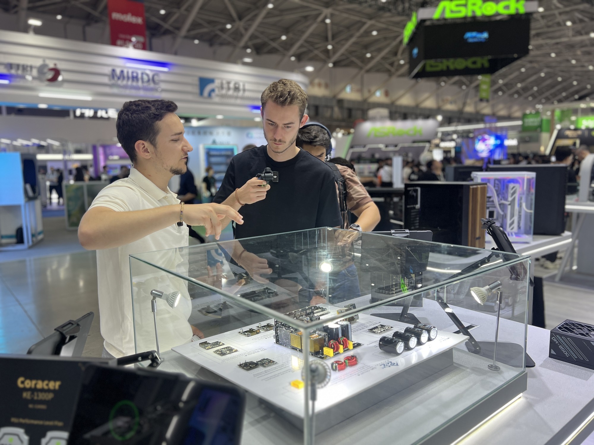 ComputeX2025عˣAI˳ӿƷչ˼