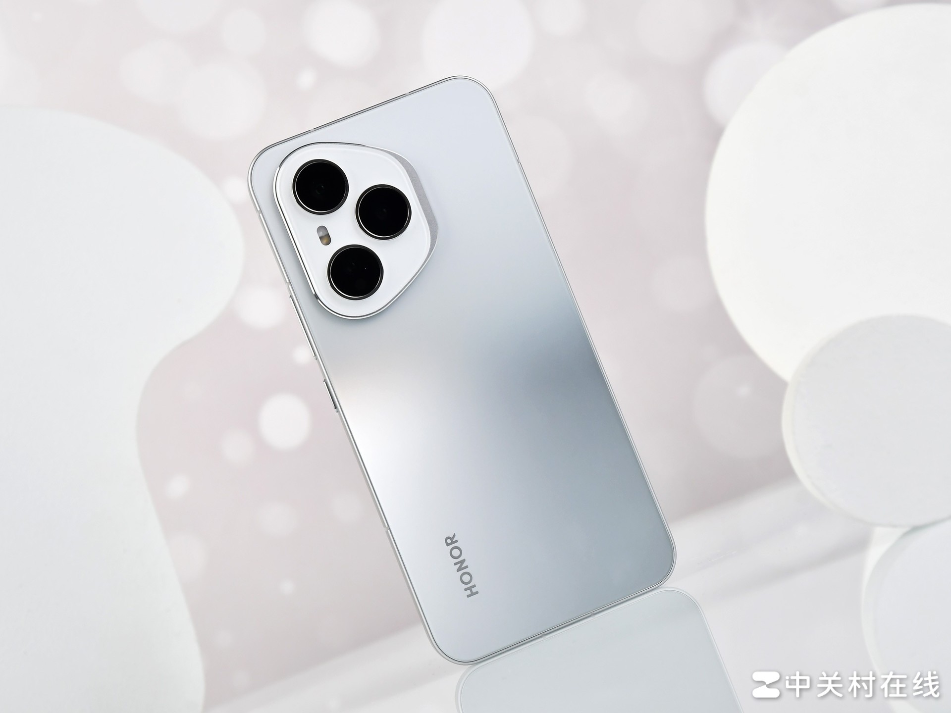 ҫ400 Pro⣺2ڳд¶ƶӰ