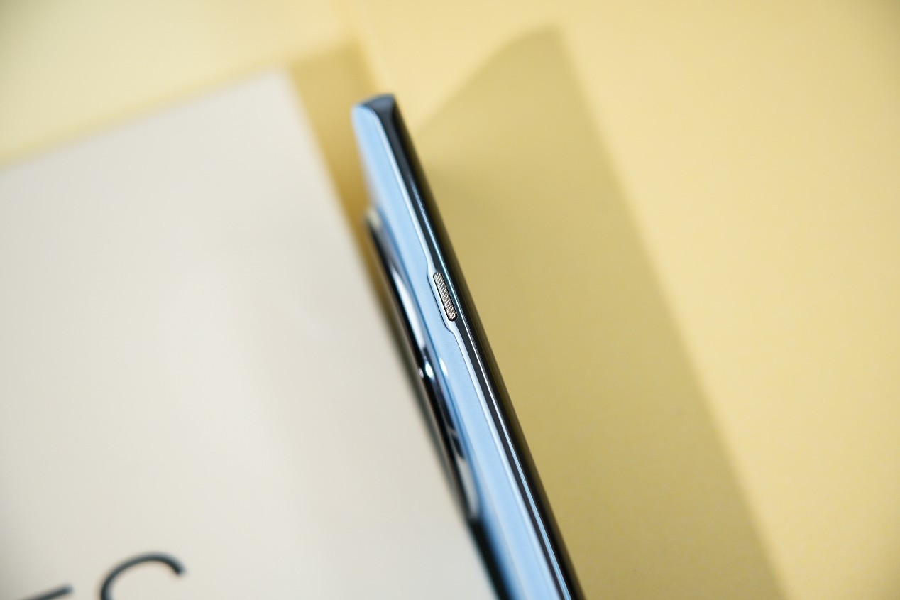 ��Ϊ����70X�����濪��Ԥ�ۣ��޾�����+����ͨ�ţ����Ա�����