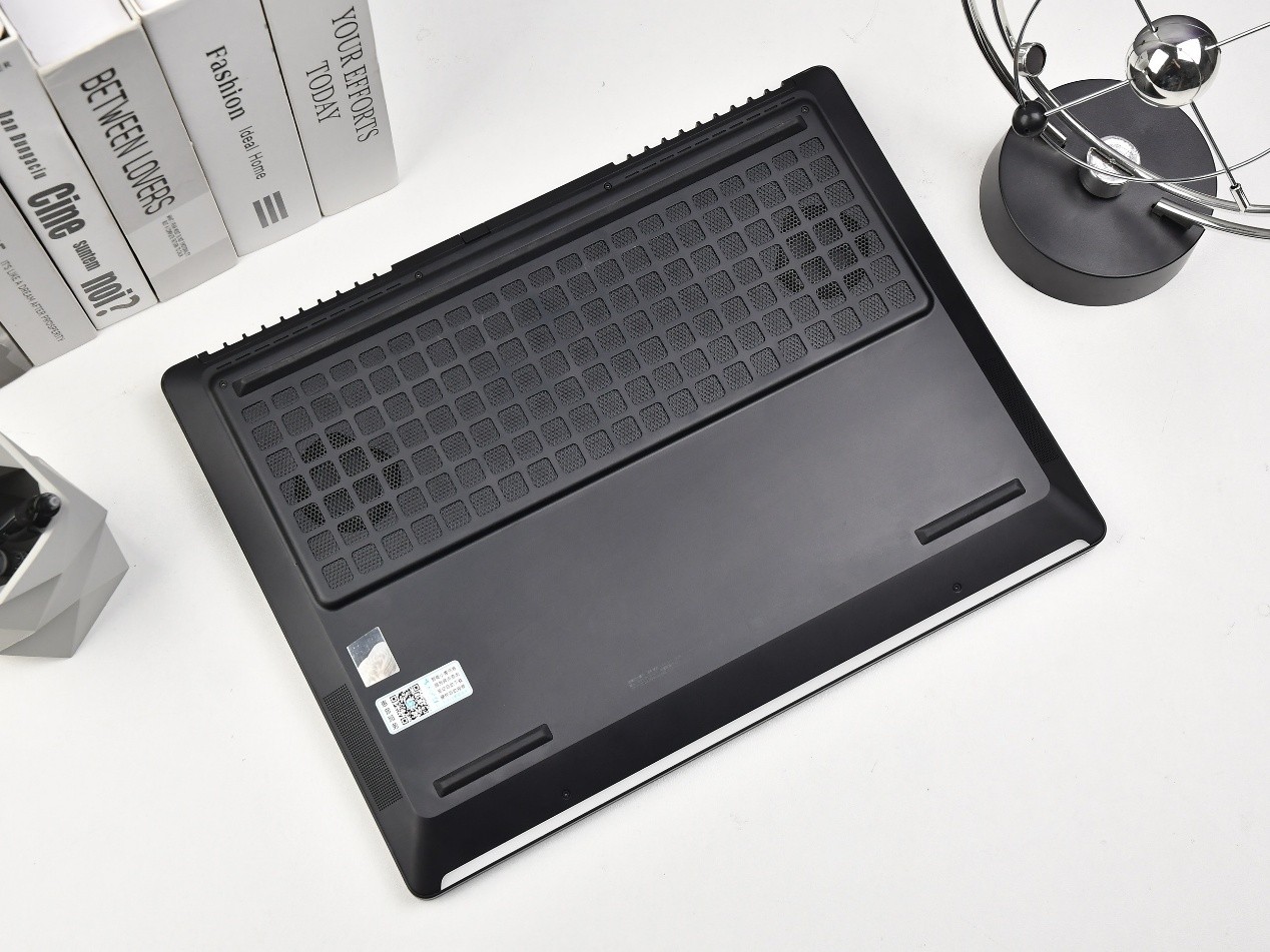 性能狂暴,价格给力 OMEN暗影精灵MAX评测