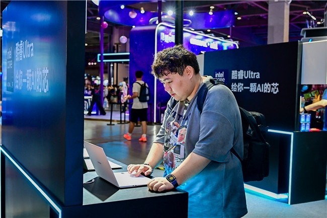 ᱡʵõAIPC!ҫMagicBookArt 14ChinaJoy