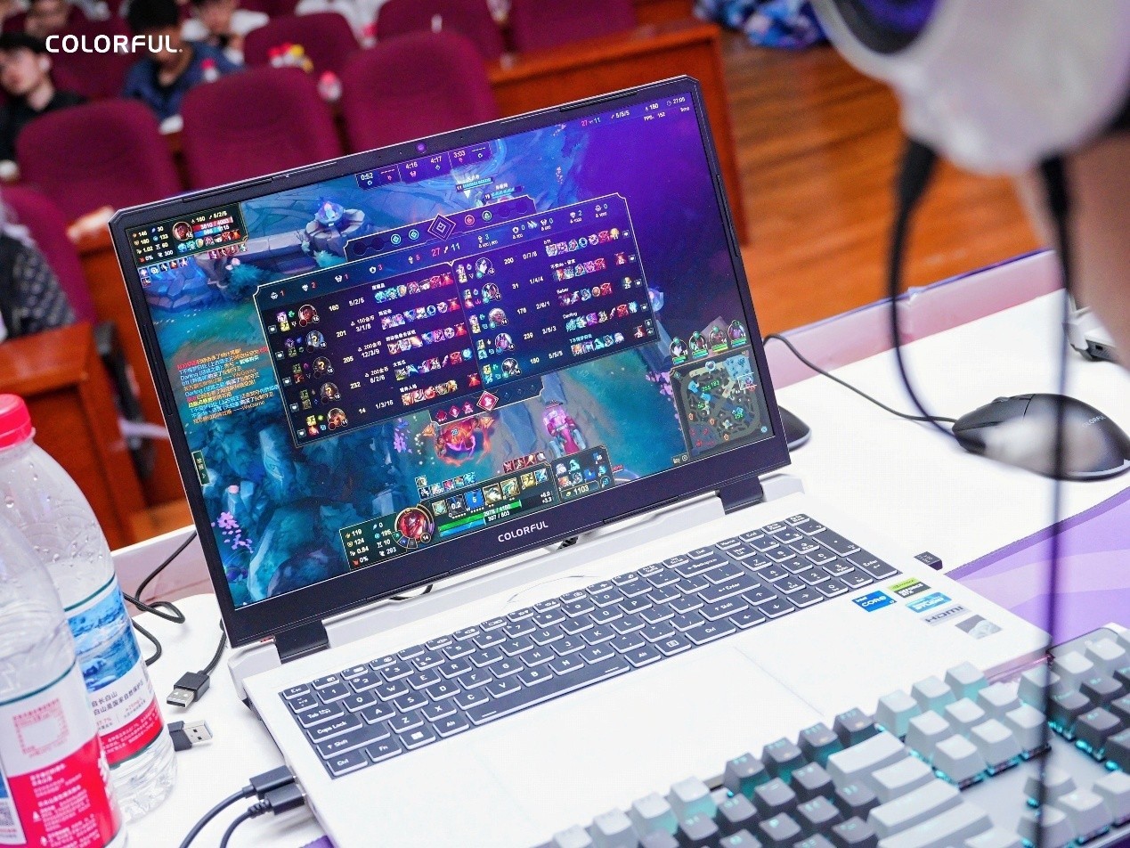 �������� ս��ʹ�� �߲ʺ����Ǹ�У�羺���������������������չ�