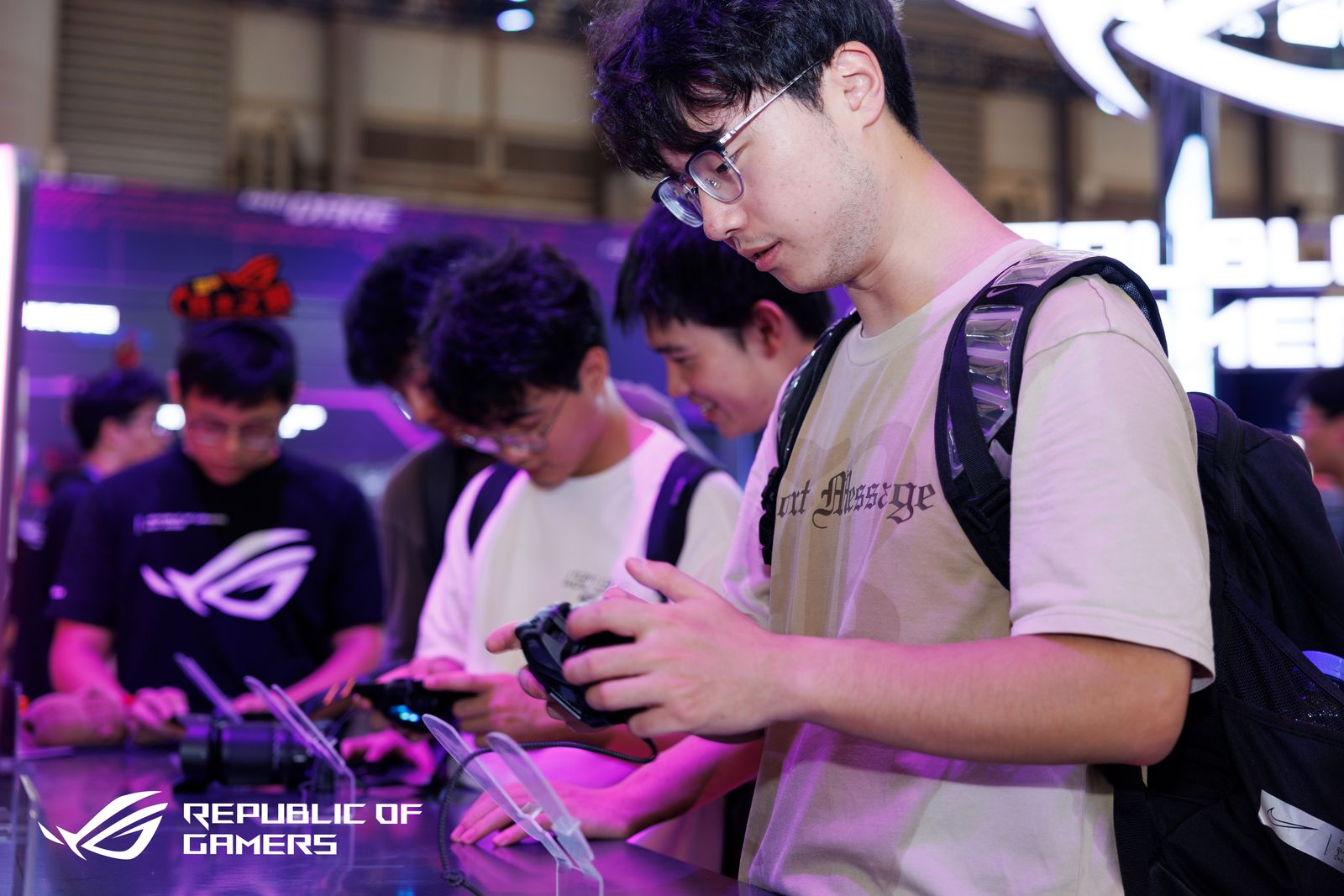 ChinaJoy 2024Ļ ROG8ϵս·󿧺