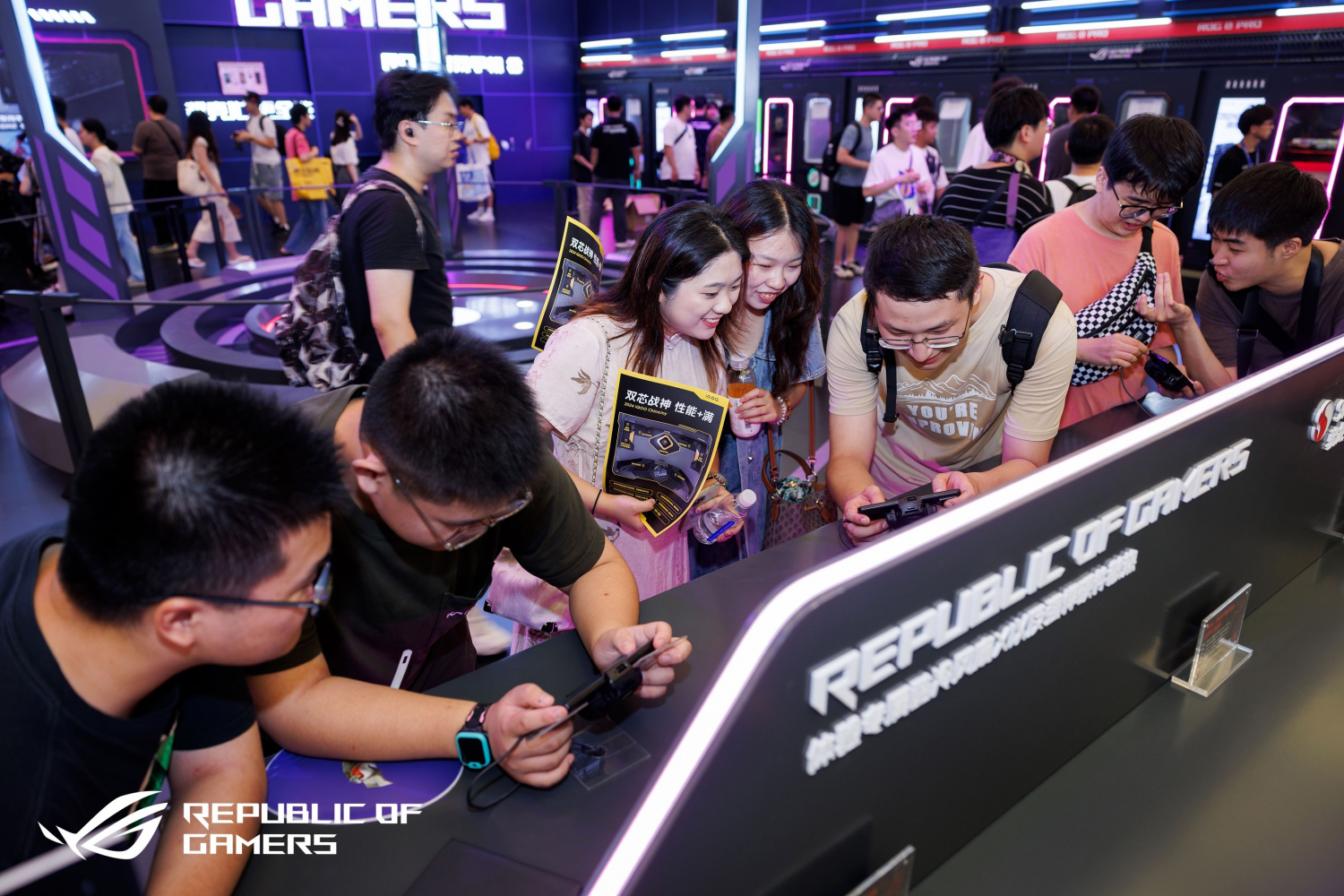 ChinaJoy 2024Ļ ROG8ϵս·󿧺