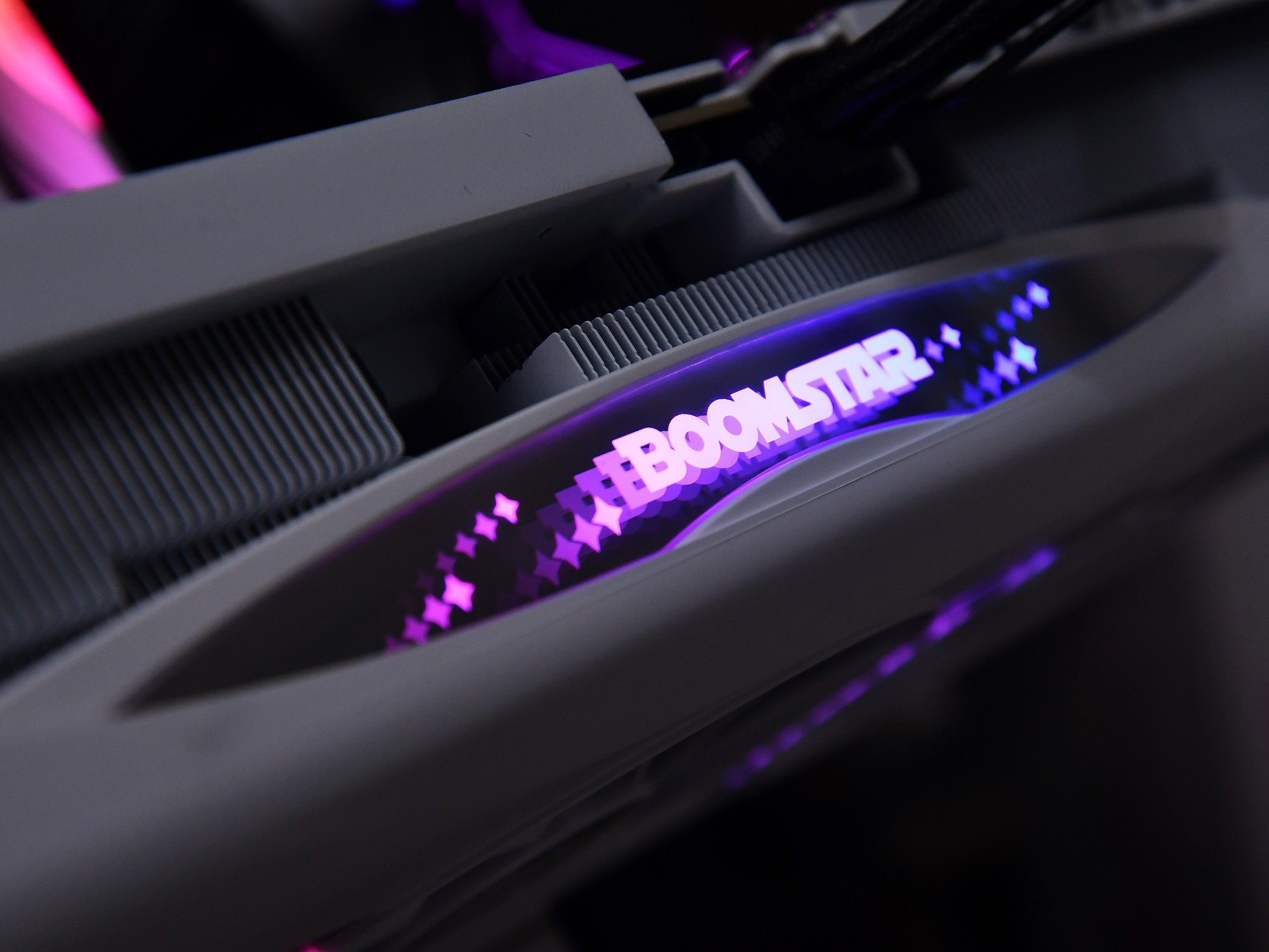ӰGeForce RTX 5070 TiLUNA OC ԿҲģ黯