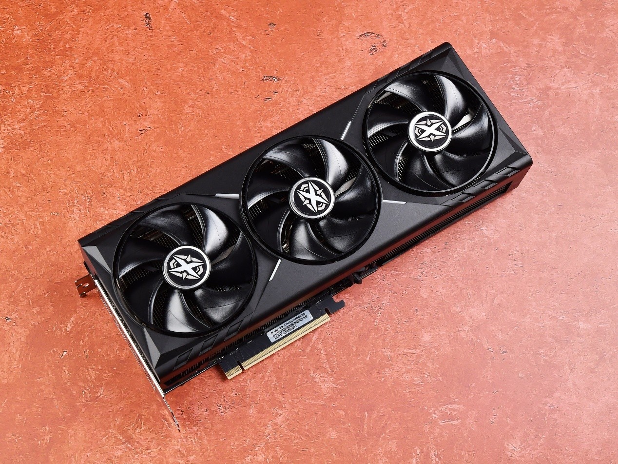 2KϷ鳬 GeForce RTX 5070 ŹOC