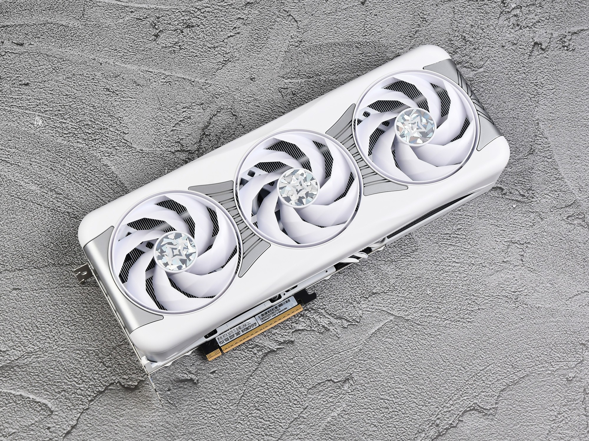 ӰGeForce RTX 5070 TiLUNA OC ԿҲģ黯