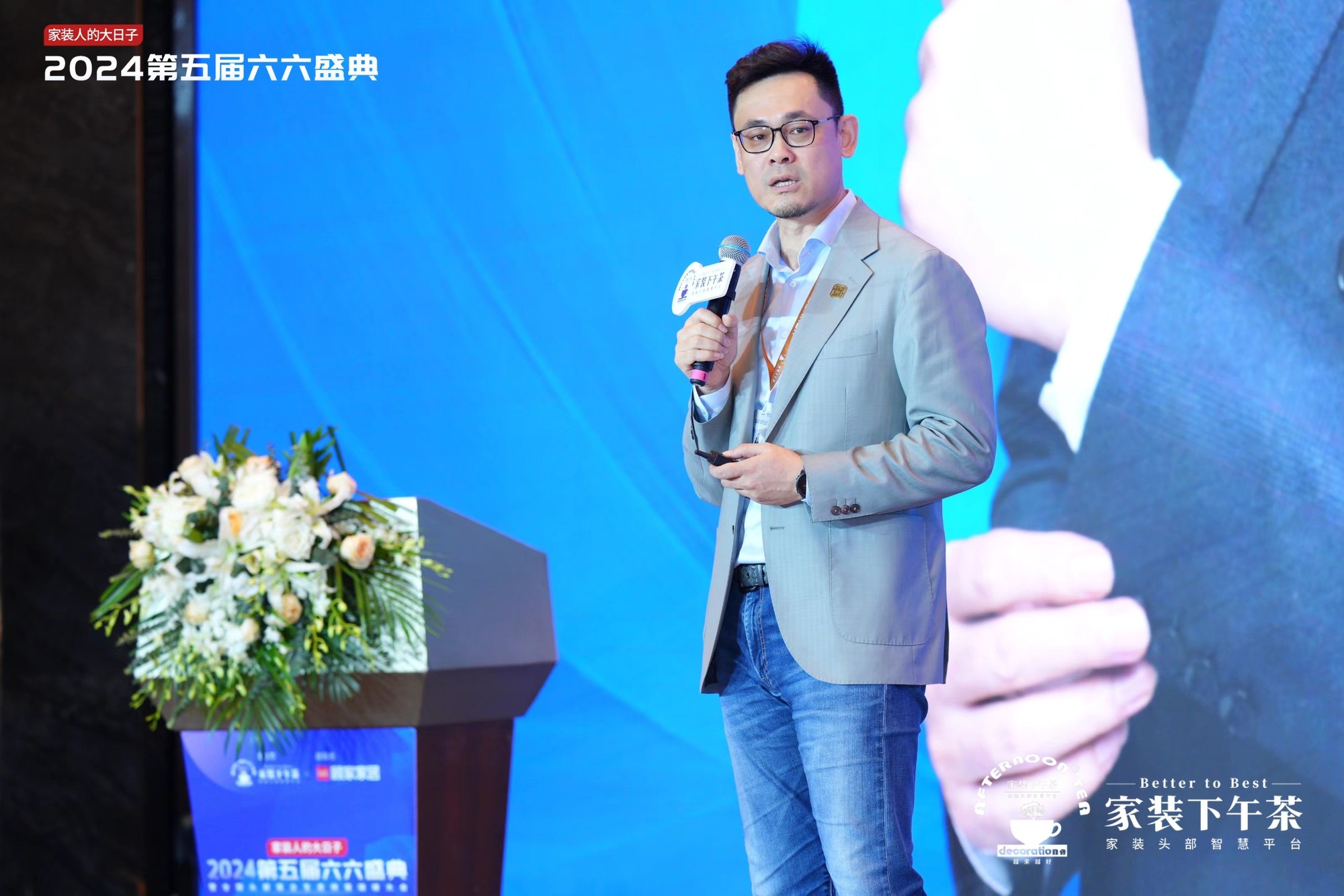 ϯװʢ䣬Яװȫݾˮº