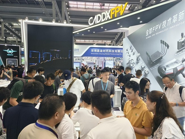 ھŽ˻᣺CADDX  FPV ʵȫ
