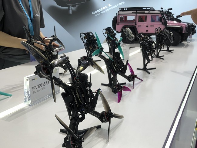ھŽ˻᣺CADDX  FPV ʵȫ