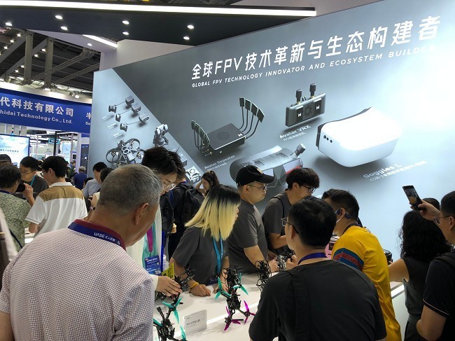 ھŽ˻᣺CADDX  FPV ʵȫ