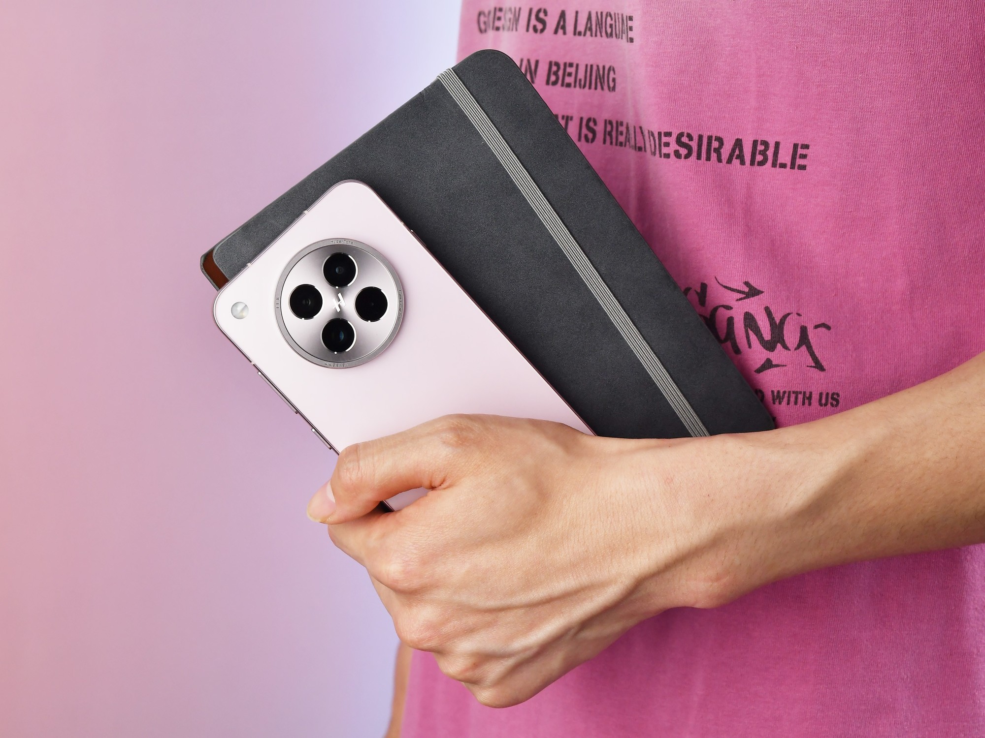 轻薄小直屏的“版本答案” OPPO Find X8s外观设计解析