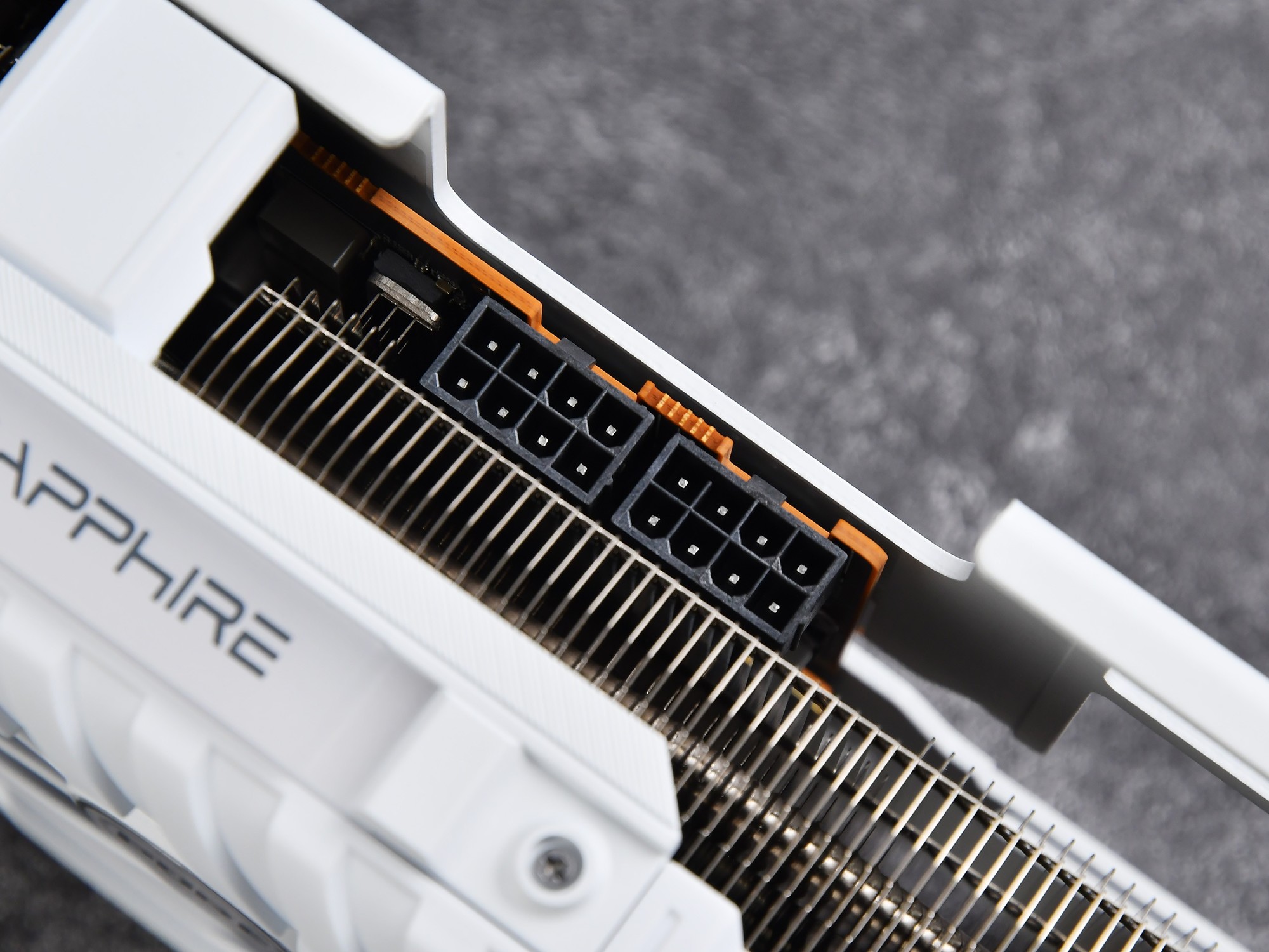 ʯ RX 9070 GRE 12GԿײ 2K սδ