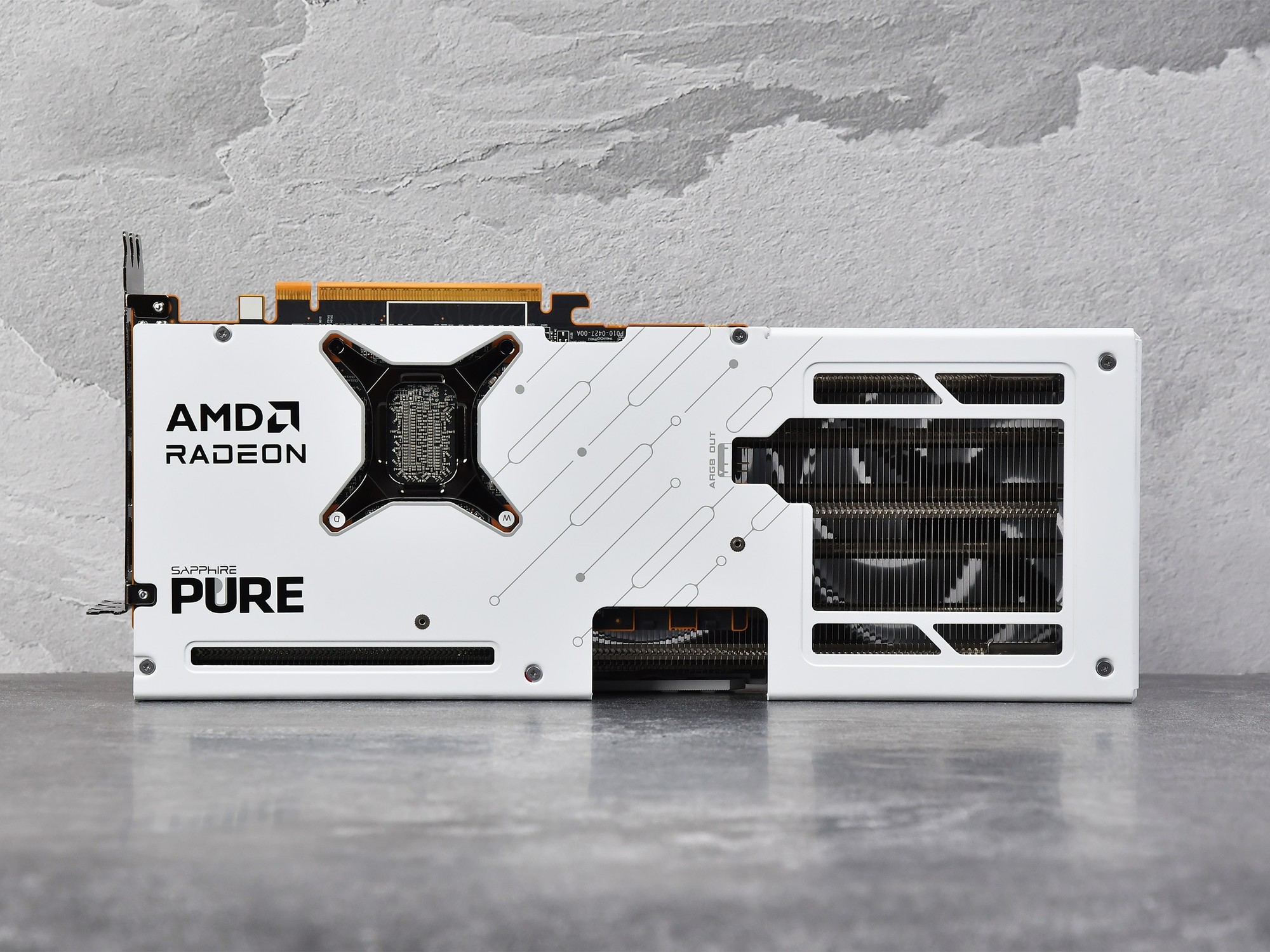ʯ RX 9070 GRE 12GԿײ 2K սδ