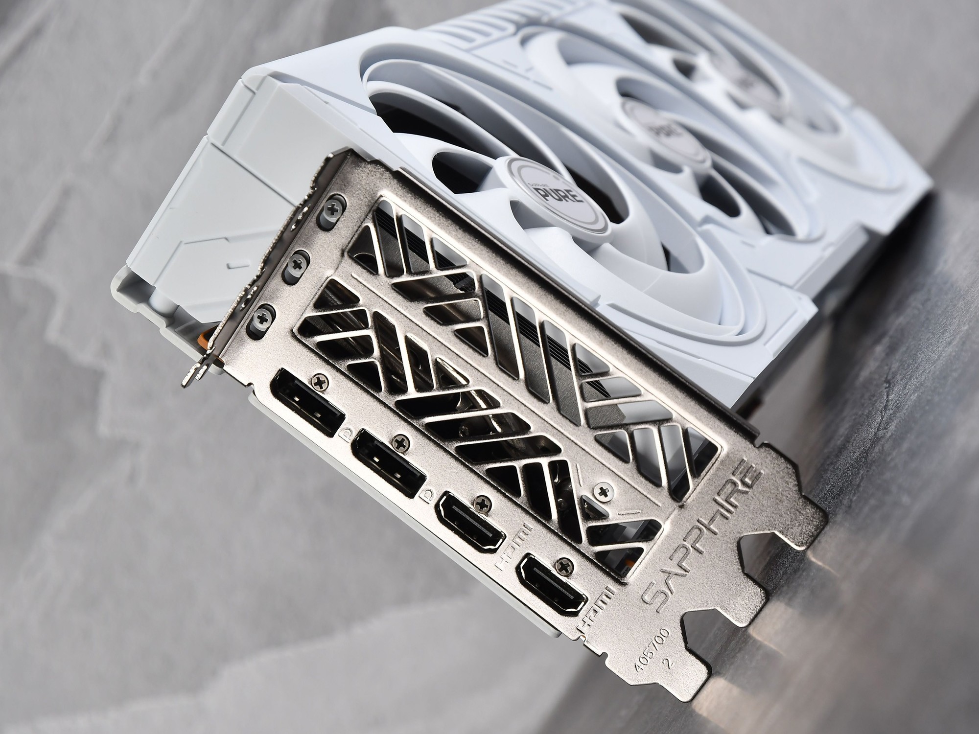 ʯ RX 9070 GRE 12GԿײ 2K սδ