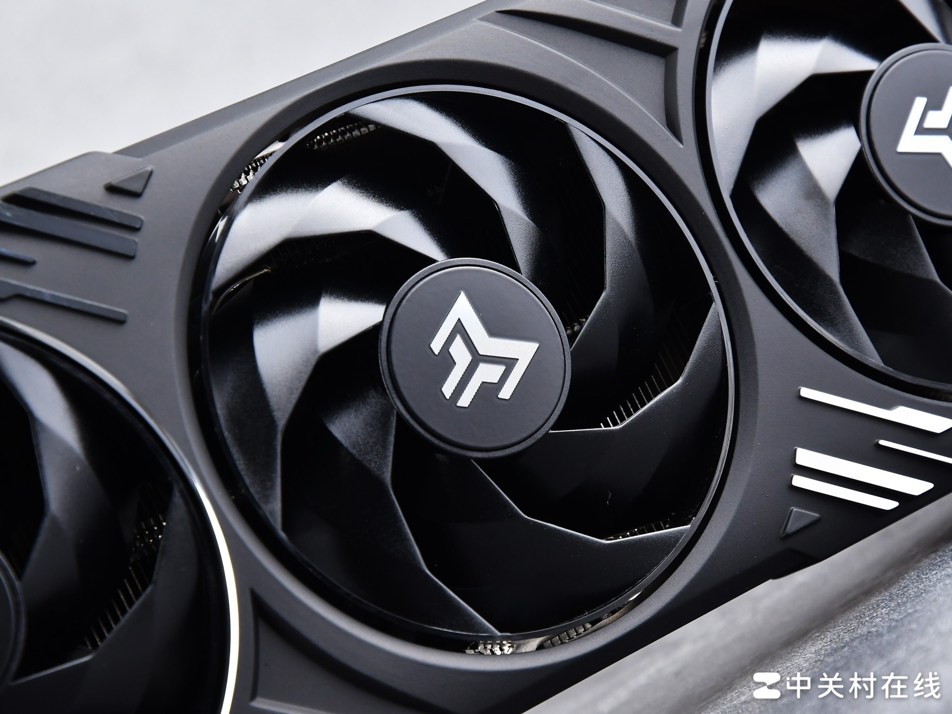 ӰRTX 5060 Ti ʦڽԿ ɢȾ 