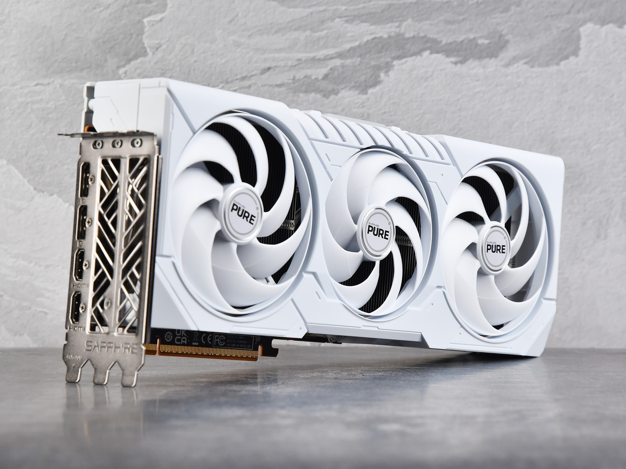 ʯ RX 9070 GRE 12GԿײ 2K սδ
