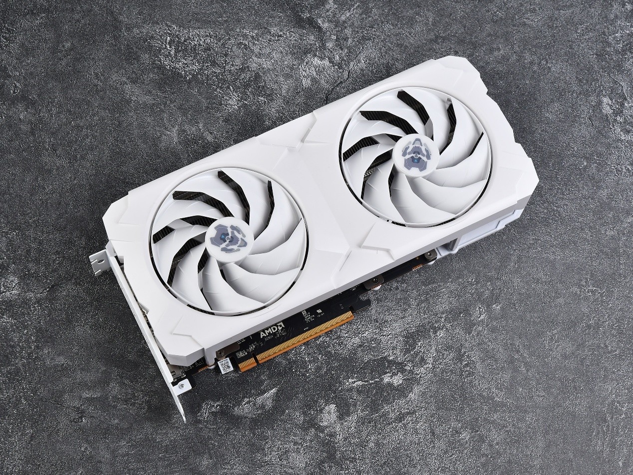 VASTARMOR Radeon RX 9070 GREϽɫײ⣺Լ۱ȳԽRTX 5070