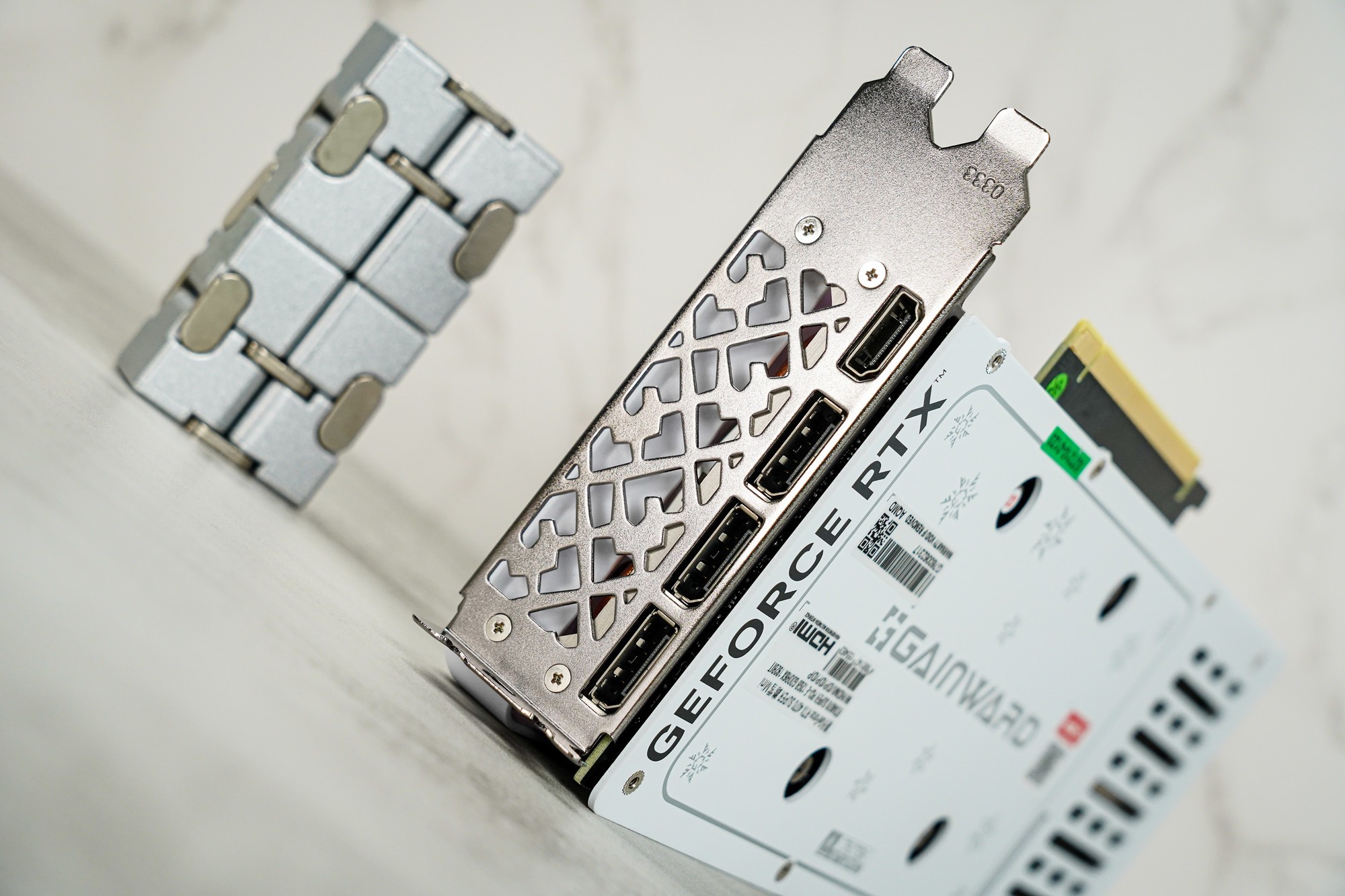 RTX 4070 SUPER ̤ѩMiniԿ ITX