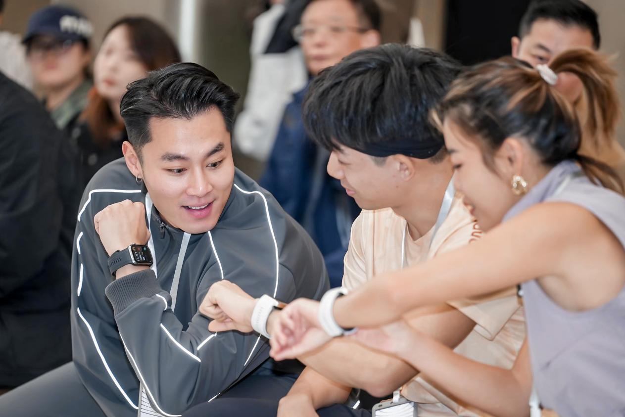 HUAWEI WATCH D2+Ϊ콢п콡˫
