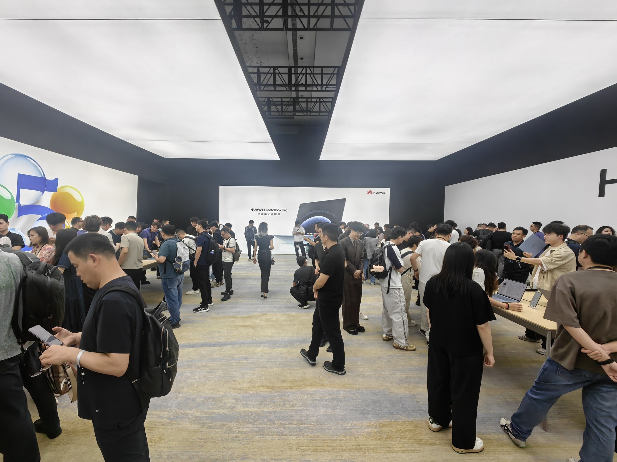 5月19日正式发布!首款鸿蒙电脑抢先上手