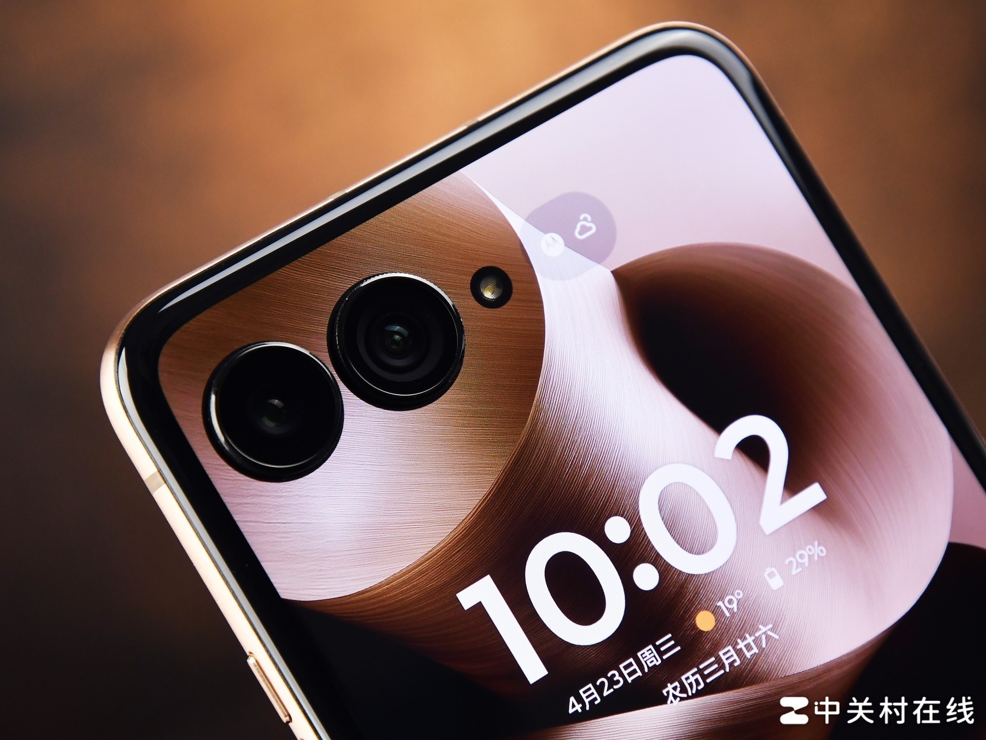 联想moto razr 60 Ultra AI元启版评测 旗舰体验，折于掌心